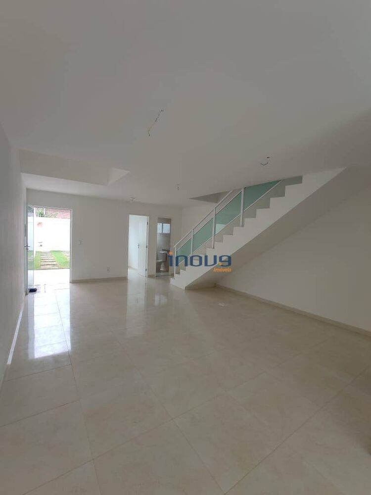 Sobrado à venda com 3 quartos, 112m² - Foto 2