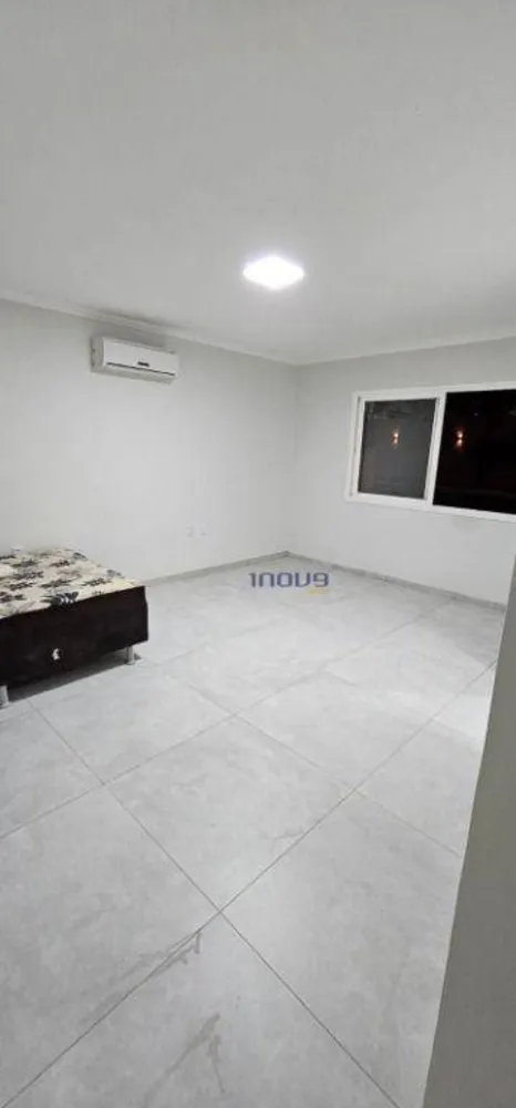 Casa, 3 quartos, 242 m² - Foto 8
