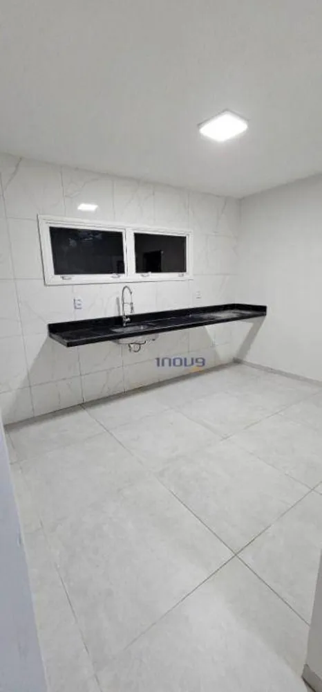 Casa, 3 quartos, 242 m² - Foto 2