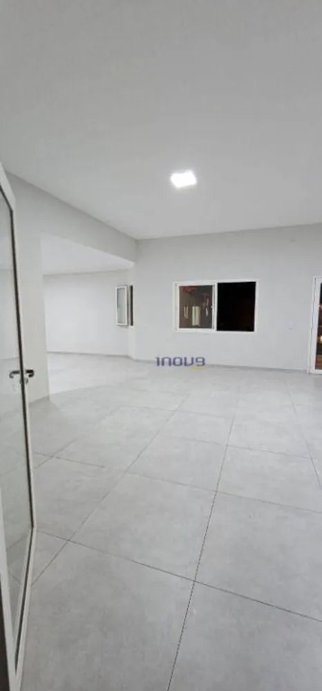 Casa, 3 quartos, 242 m² - Foto 3