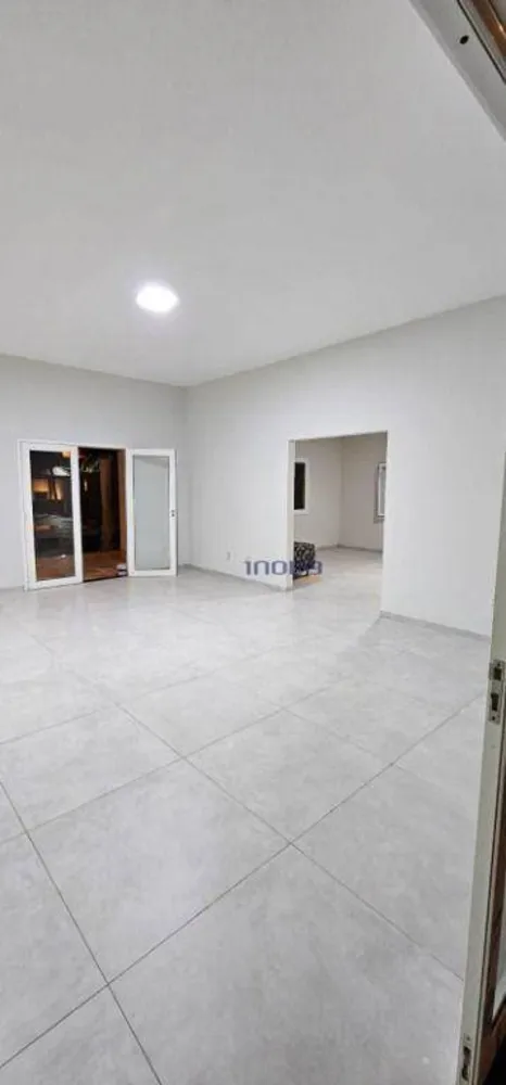 Casa, 3 quartos, 242 m² - Foto 5