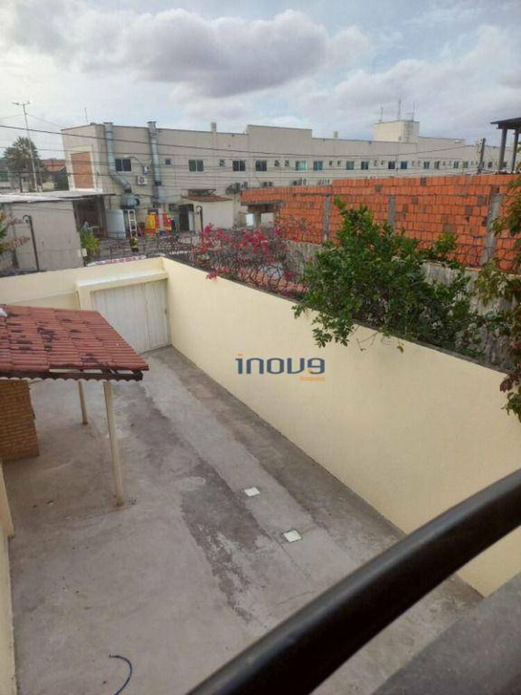 Casa à venda com 3 quartos, 148m² - Foto 1