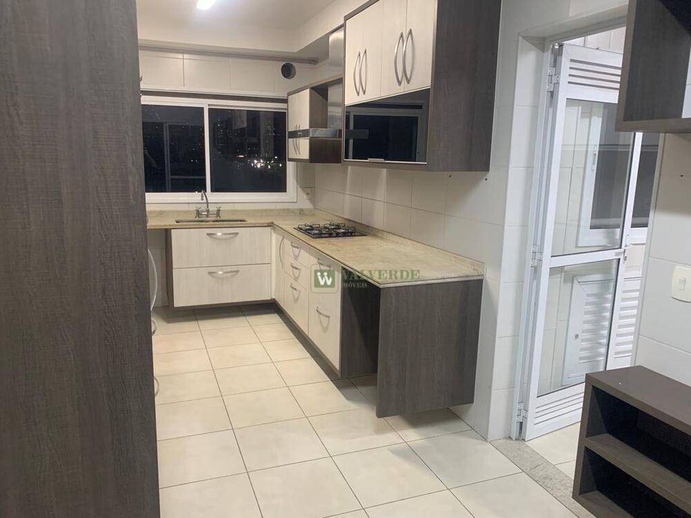 Apartamento, 4 quartos, 233 m² - Foto 2