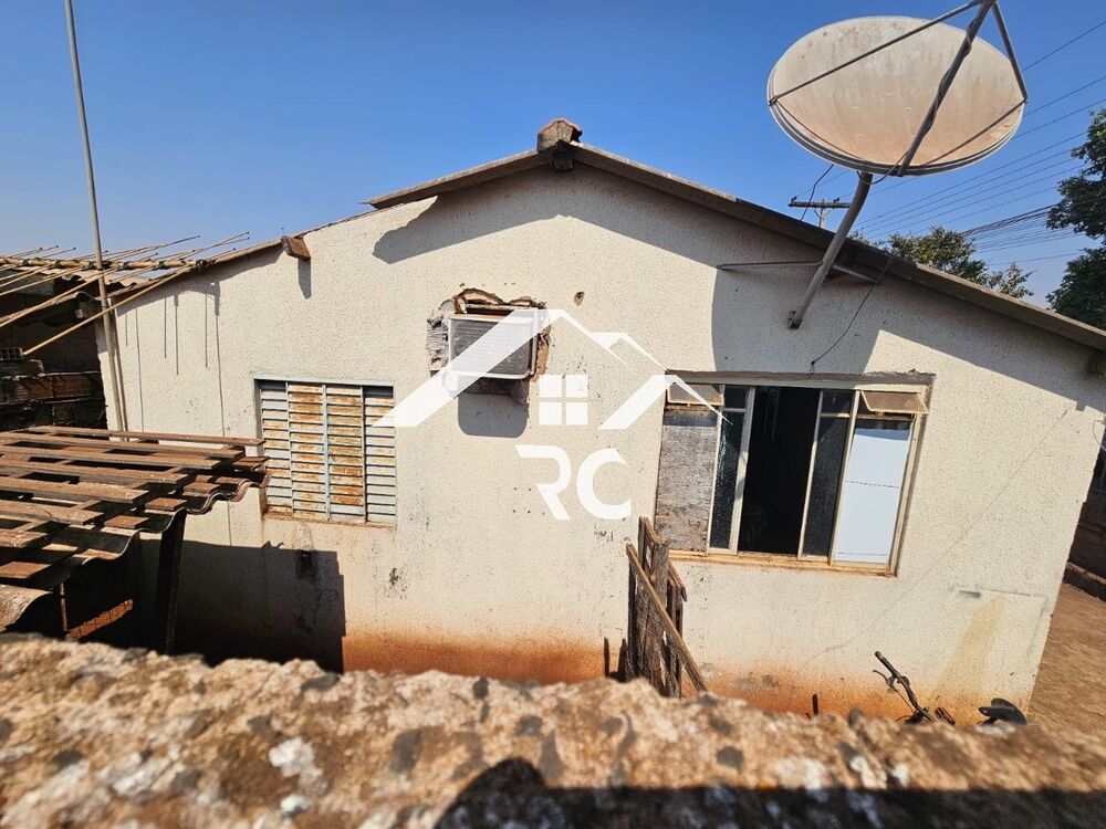 Casa, 2 quartos, 200 m² - Foto 1