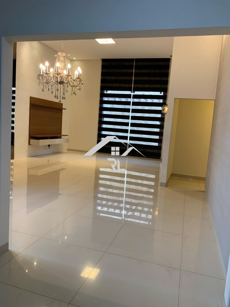 Casa à venda com 3 quartos - Foto 1
