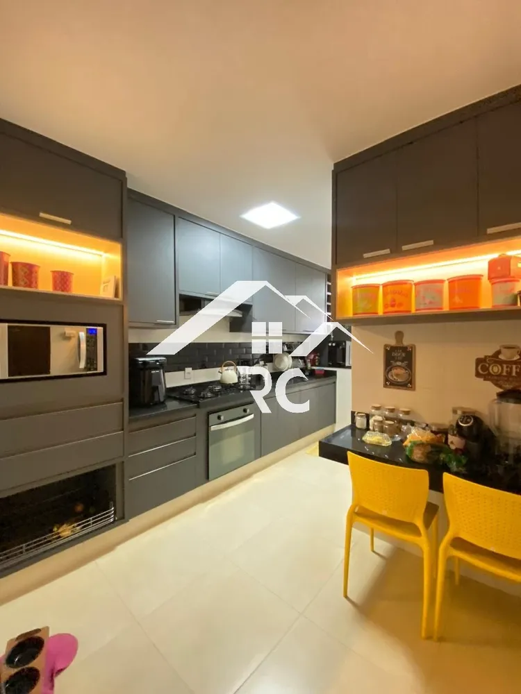 Apartamento, 3 quartos, 145 m² - Foto 1