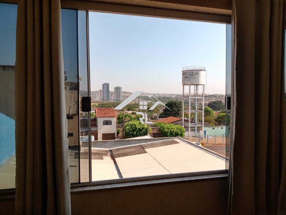 Apartamento à venda com 2 quartos, 58m² - Foto 4