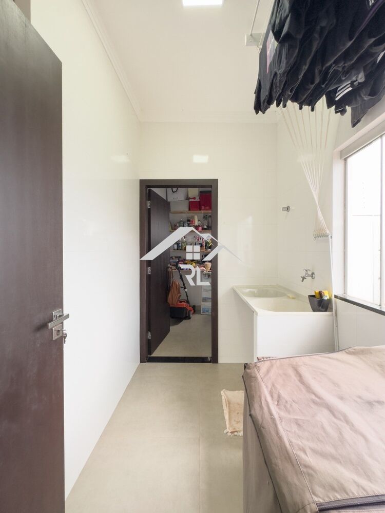 Casa à venda com 3 quartos, 360m² - Foto 7