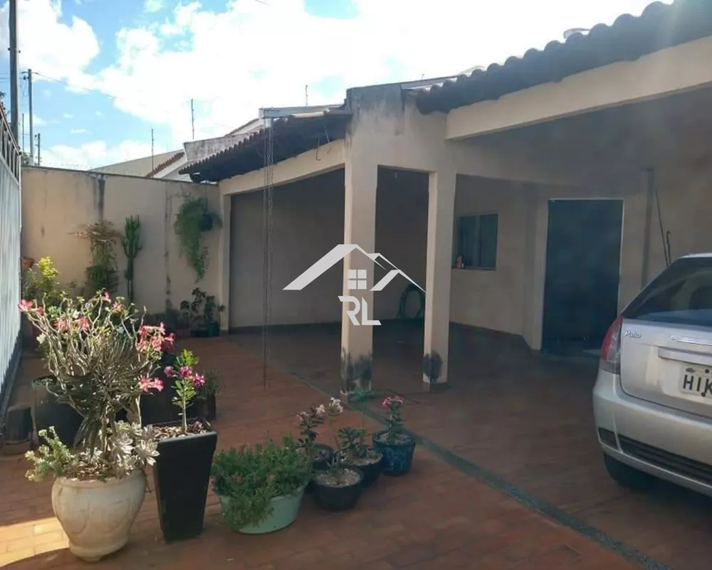 Casa à venda com 3 quartos - Foto 1