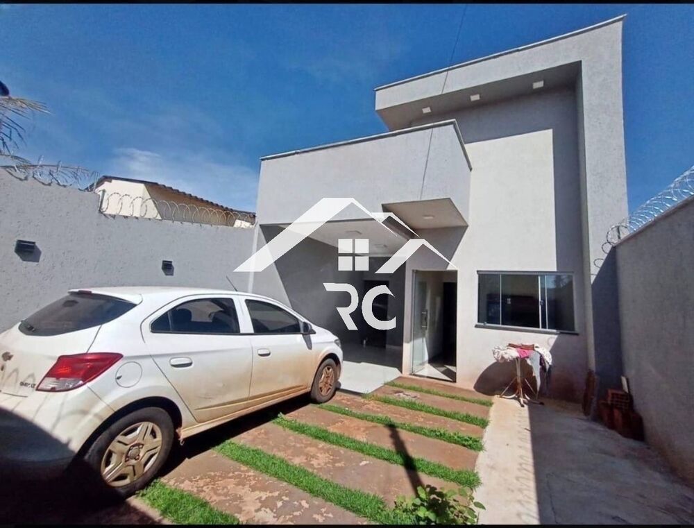 Casa à venda com 3 quartos - Foto 1
