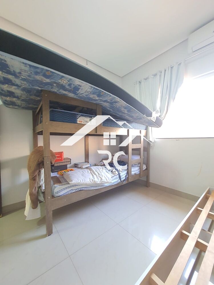 Casa à venda com 3 quartos, 300m² - Foto 3