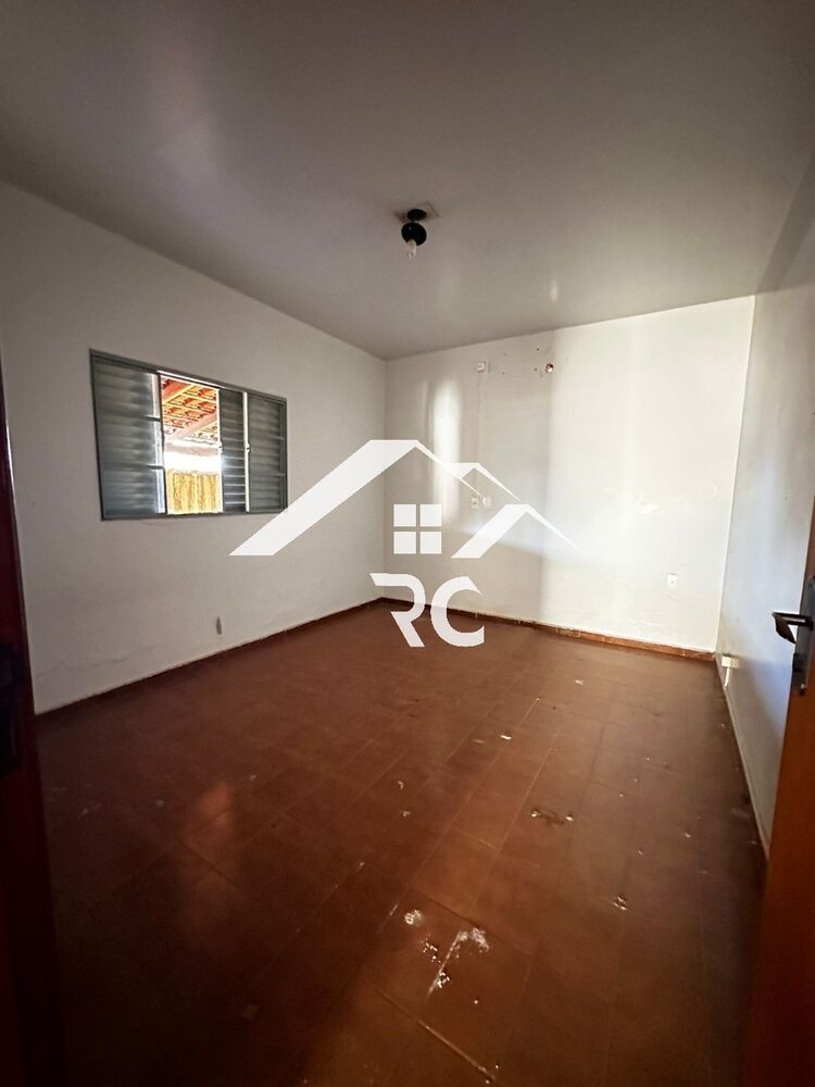 Casa à venda com 3 quartos, 384m² - Foto 5