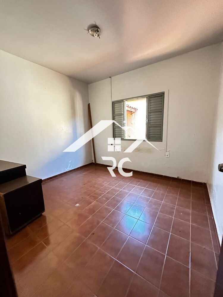 Casa à venda com 3 quartos, 384m² - Foto 4