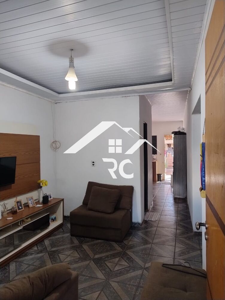 Casa à venda com 3 quartos - Foto 1