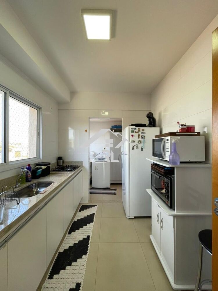 Apartamento à venda com 3 quartos, 300m² - Foto 4
