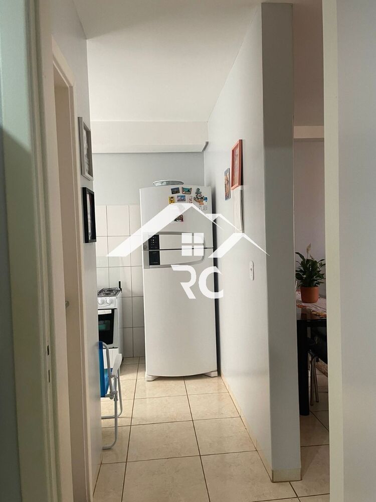 Apartamento à venda com 2 quartos, 75m² - Foto 2