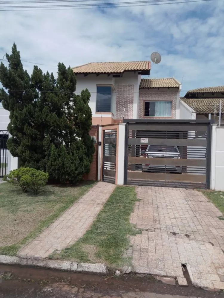 Sobrado à venda com 2 quartos, 180m² - Foto 1