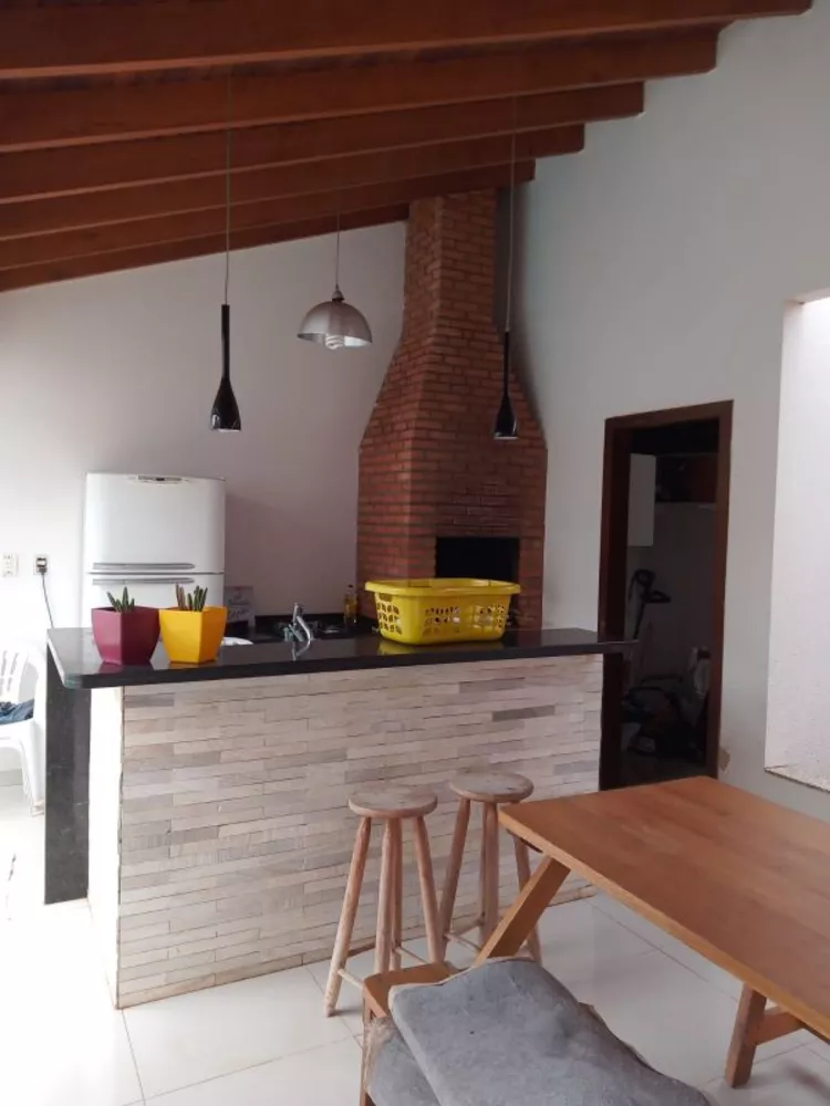 Sobrado à venda com 2 quartos, 180m² - Foto 4