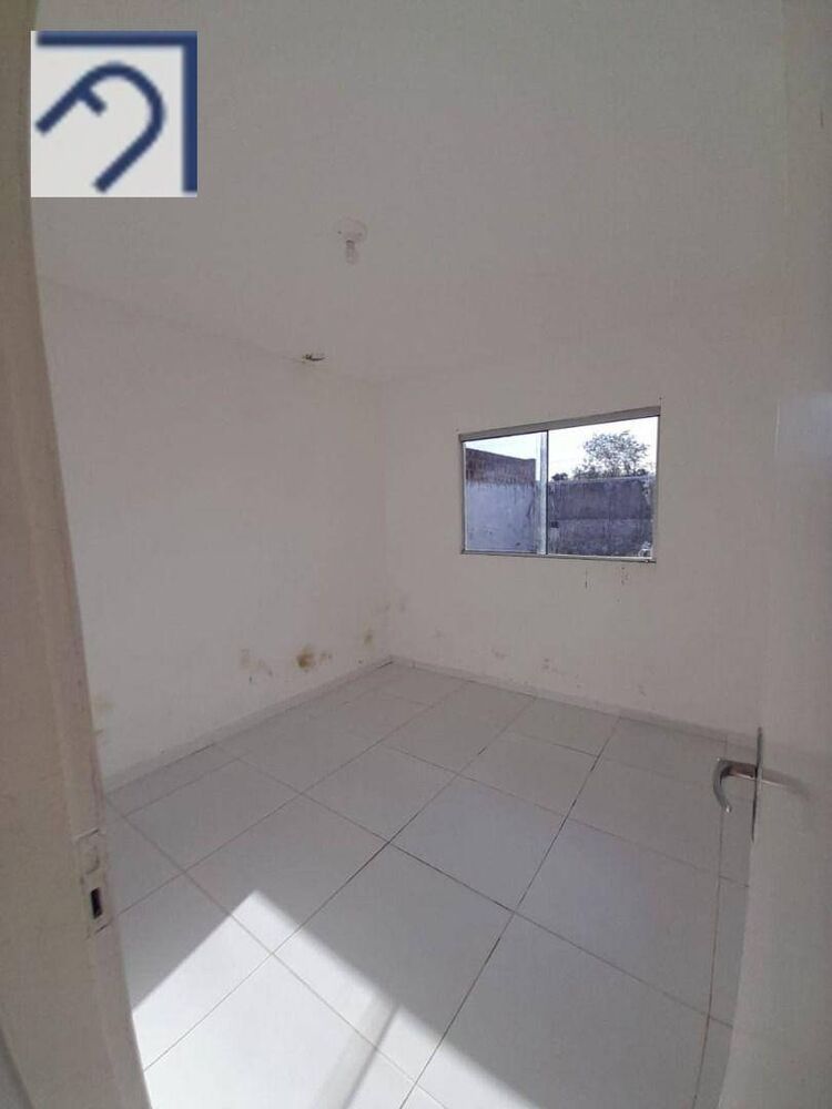 Casa à venda com 2 quartos, 60m² - Foto 3