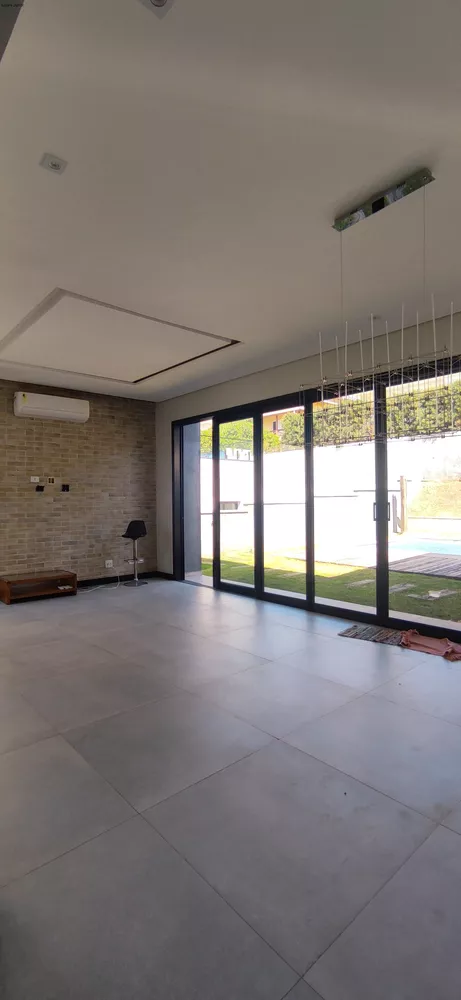 Casa à venda com 3 quartos, 219m² - Foto 7