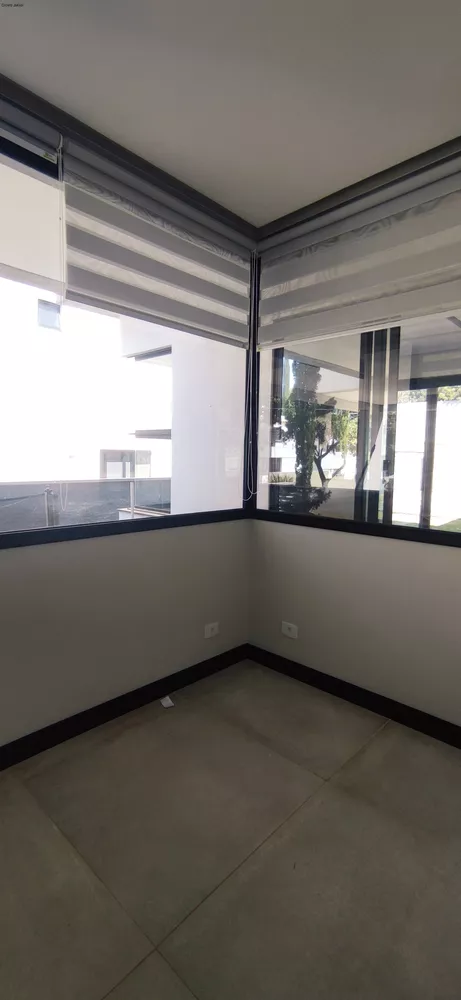 Casa à venda com 3 quartos, 219m² - Foto 5