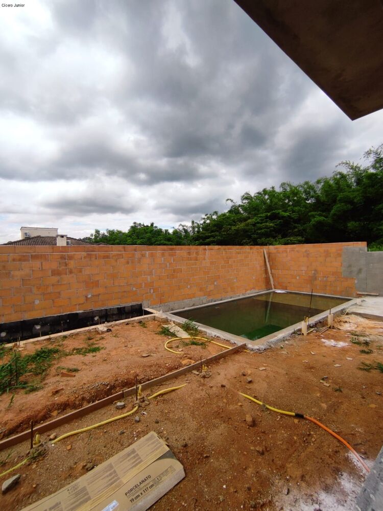 Casa, 3 quartos, 236 m² - Foto 3