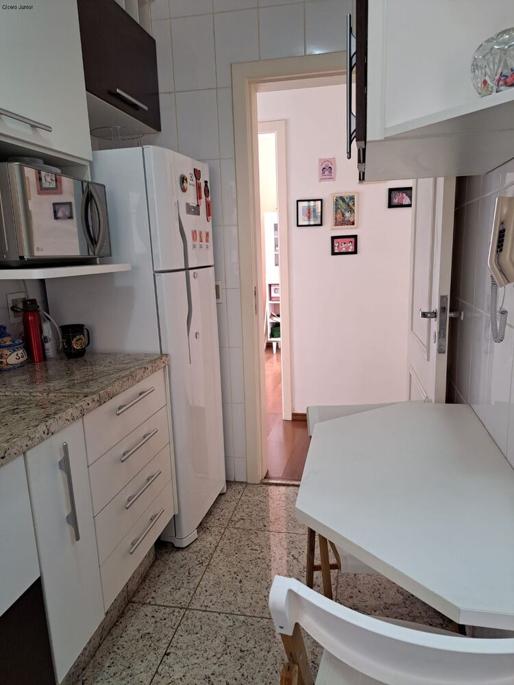 Apartamento à venda com 3 quartos, 80m² - Foto 3