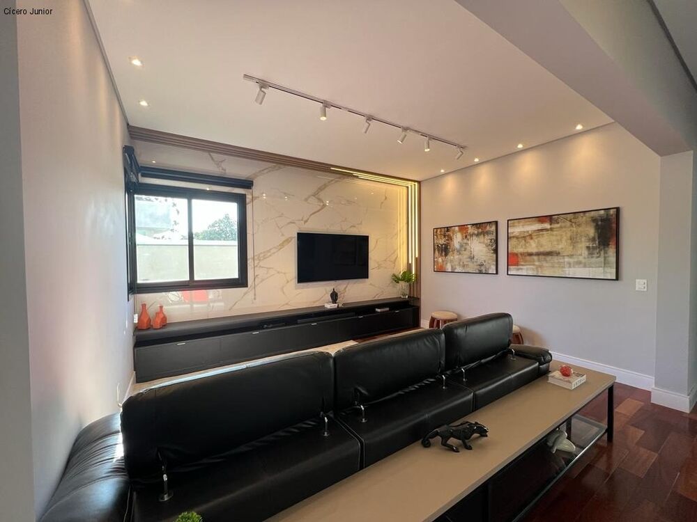 Casa à venda com 4 quartos, 380m² - Foto 2