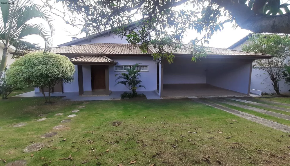 Casa à venda com 4 quartos, 300m² - Foto 1