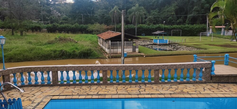 Casa à venda com 3 quartos, 528m² - Foto 1