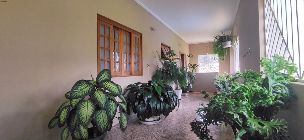 Casa à venda com 1 quarto, 110m² - Foto 2
