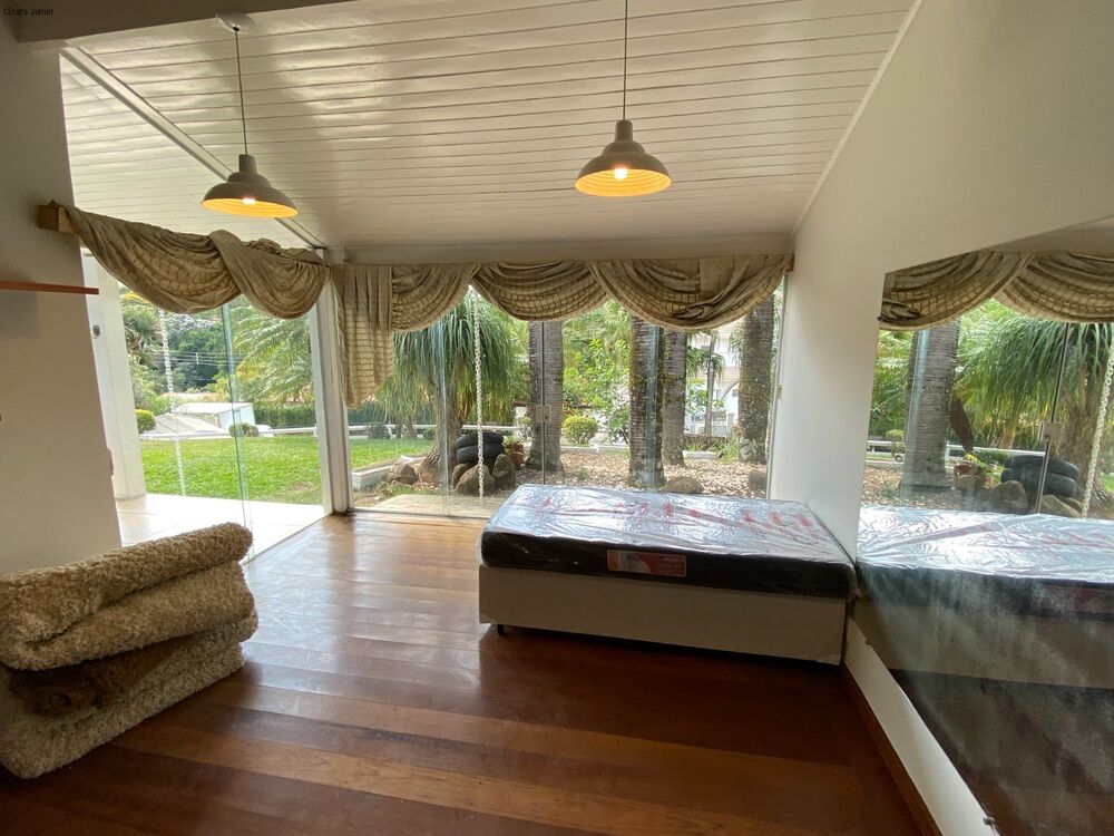 Casa à venda com 3 quartos, 450m² - Foto 12