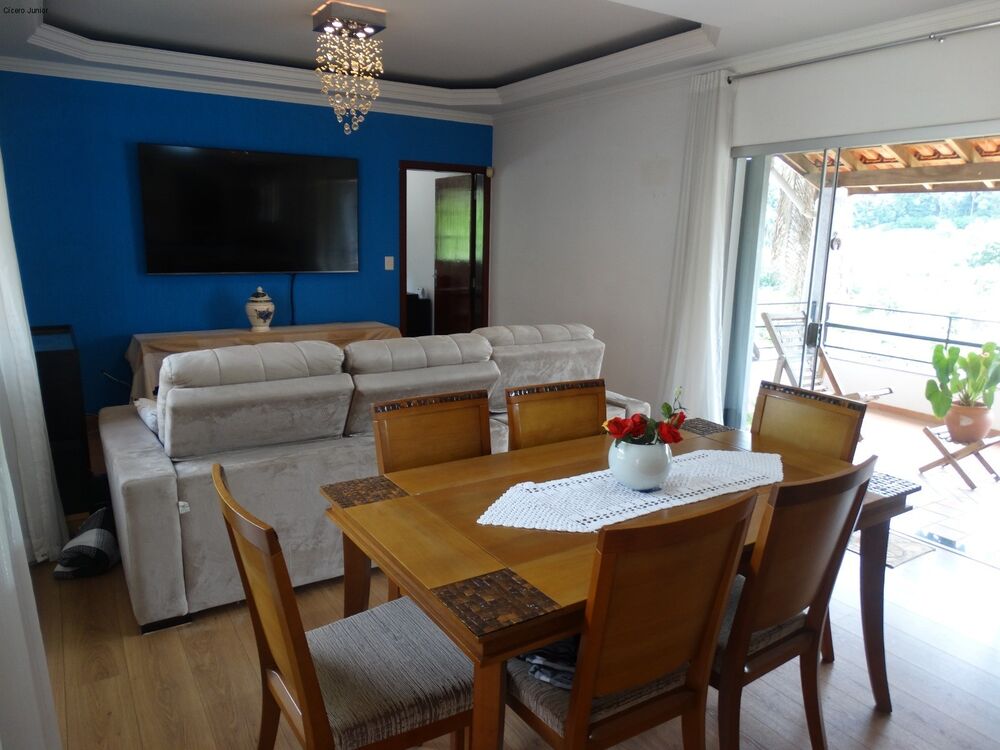 Chácara à venda com 4 quartos, 320m² - Foto 1