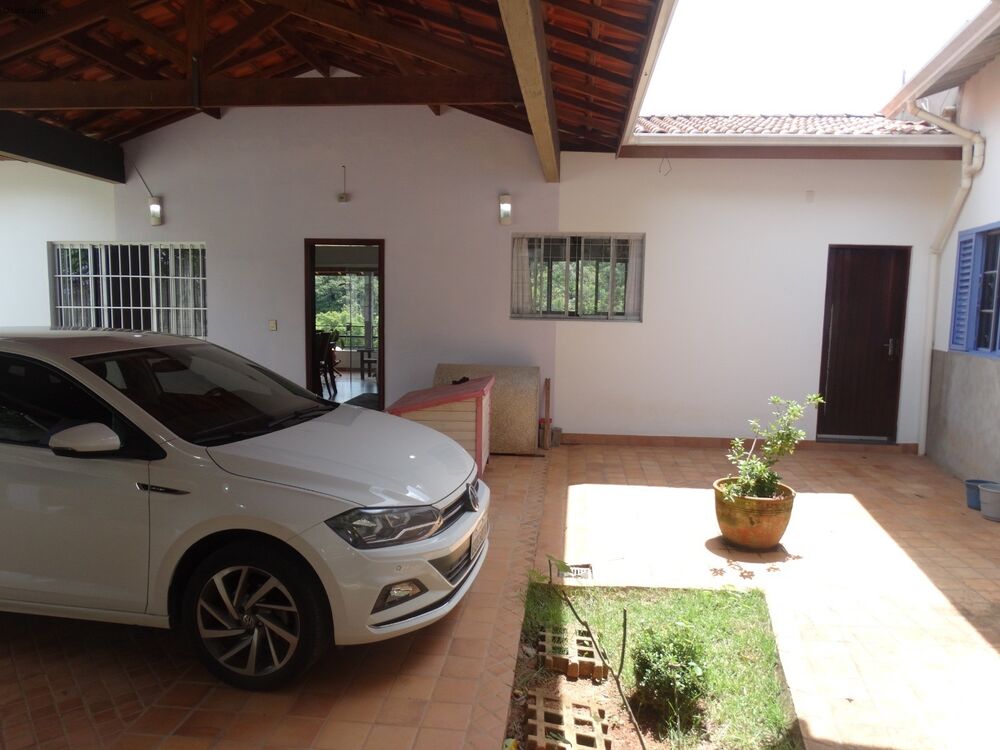 Chácara à venda com 4 quartos, 320m² - Foto 2