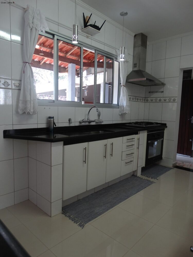 Chácara à venda com 4 quartos, 320m² - Foto 17