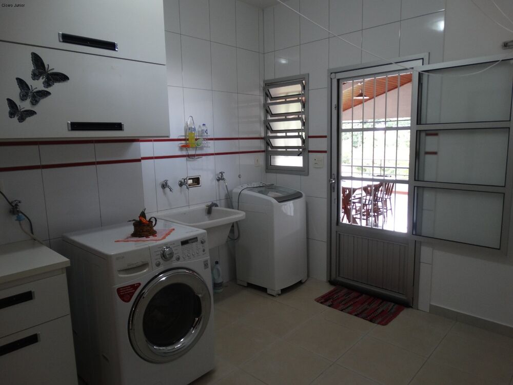 Chácara à venda com 4 quartos, 320m² - Foto 13