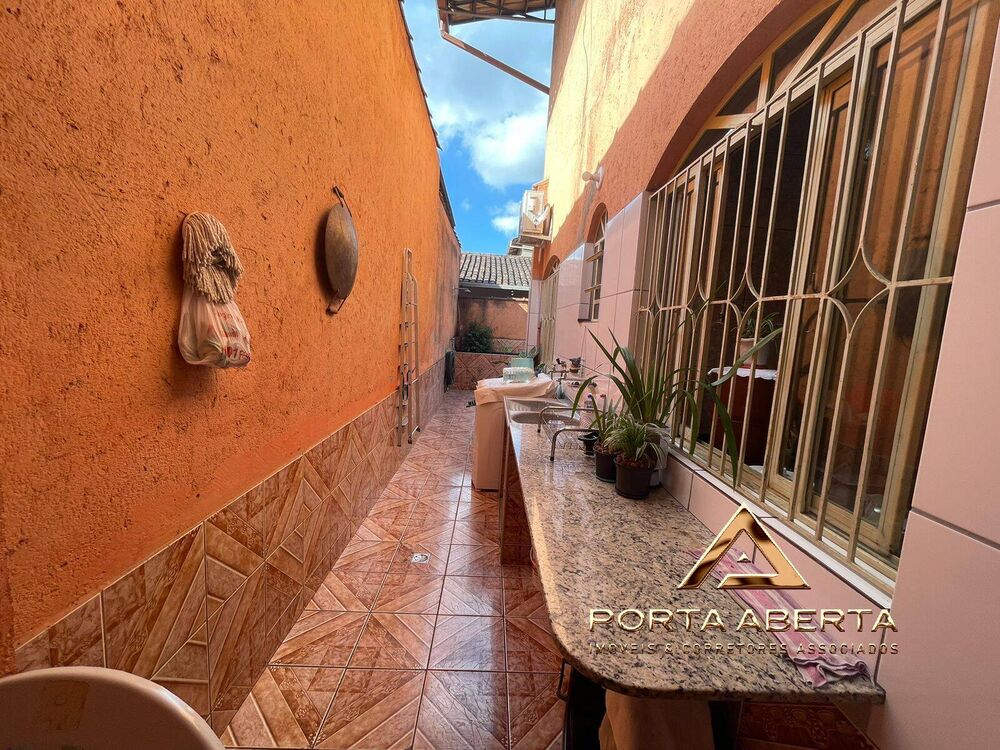 Casa, 2 quartos, 237 m² - Foto 4