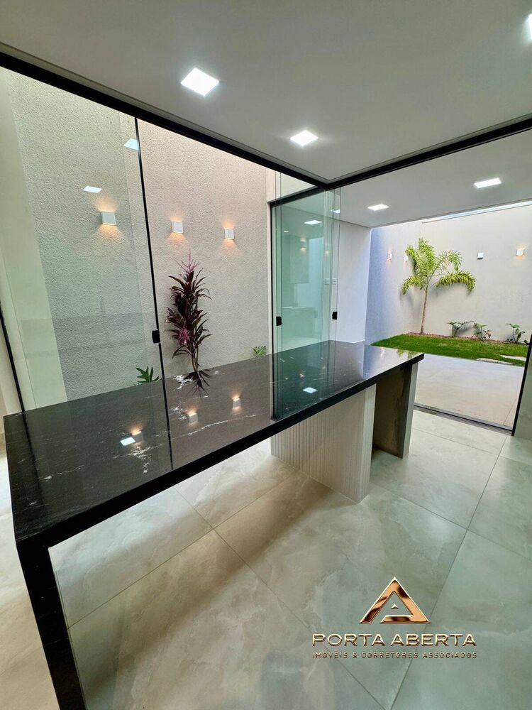 Casa à venda com 3 quartos, 160m² - Foto 1