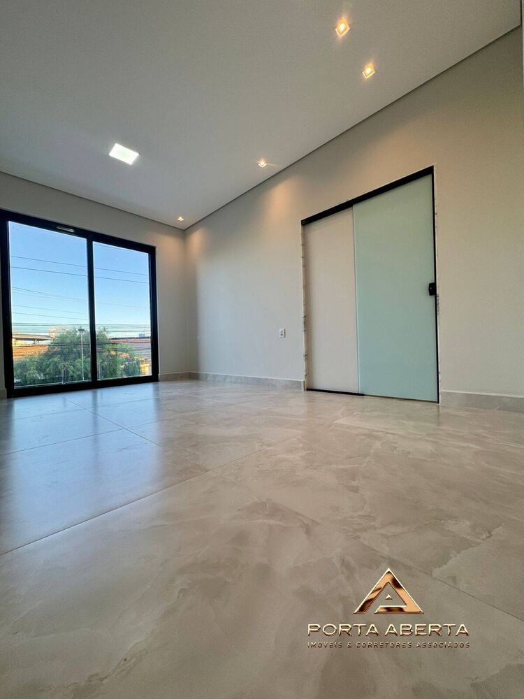 Casa à venda com 3 quartos, 160m² - Foto 3