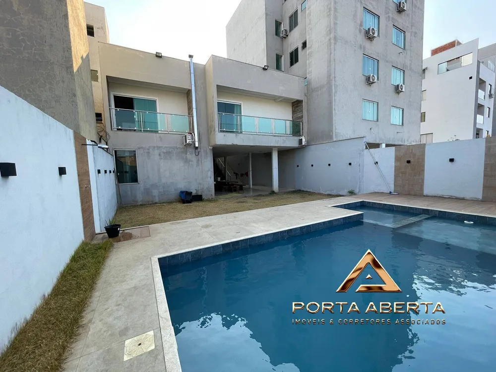 Casa, 4 quartos, 570 m² - Foto 1