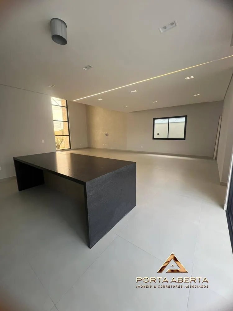 Casa, 3 quartos, 243 m² - Foto 5