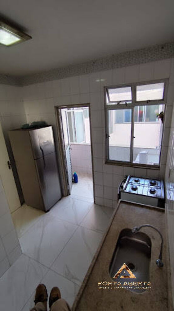 Apartamento à venda com 2 quartos, 85m² - Foto 2