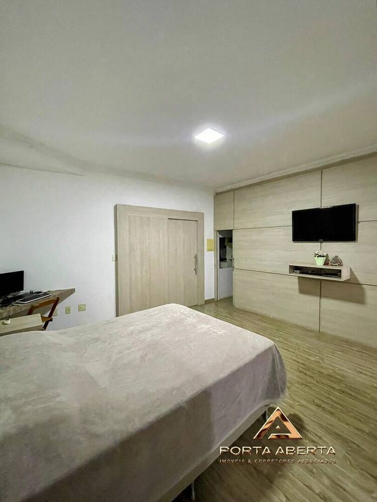 Cobertura, 3 quartos, 175 m² - Foto 2