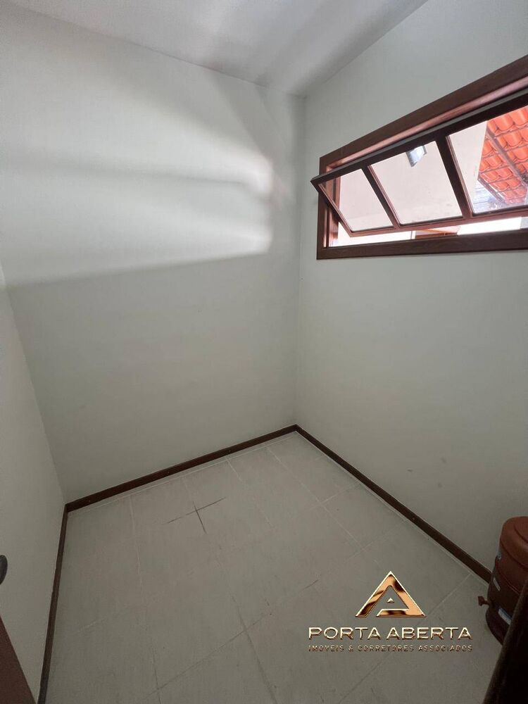 Casa, 4 quartos, 219 m² - Foto 13