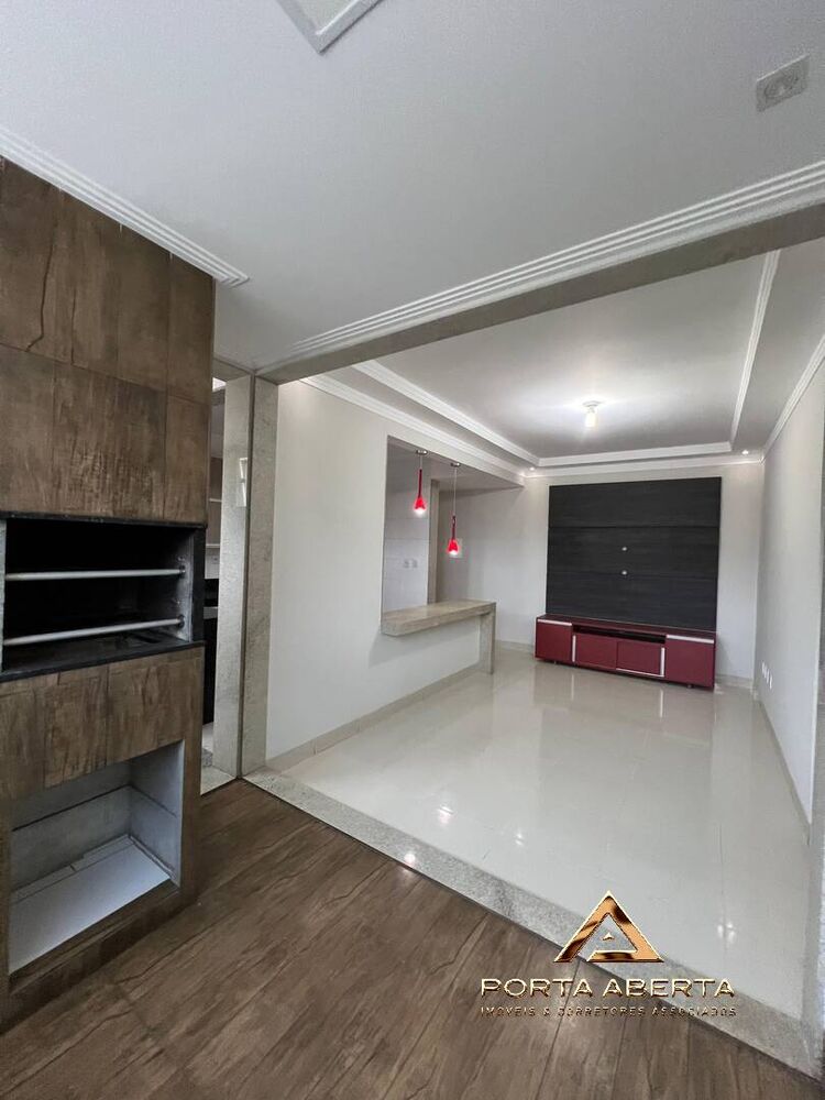 Apartamento à venda com 3 quartos, 95m² - Foto 2