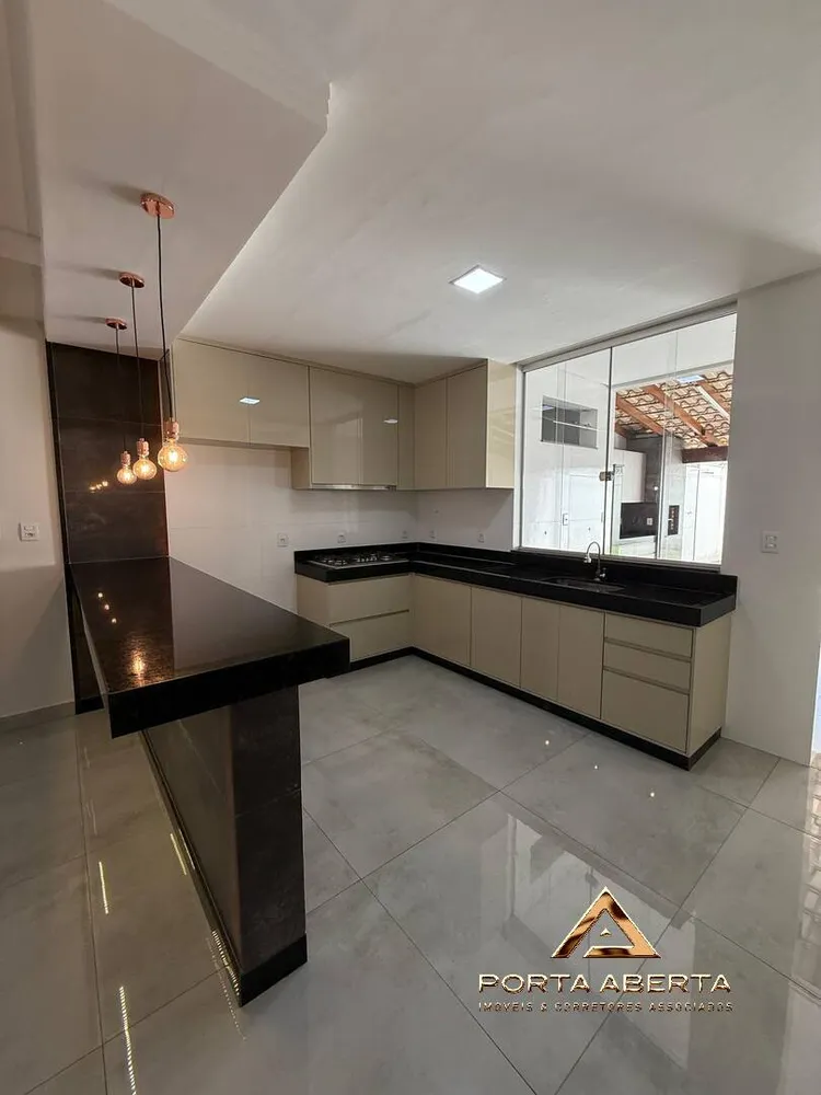 Casa, 3 quartos, 163 m² - Foto 2