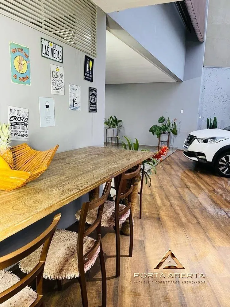 Casa, 4 quartos, 200 m² - Foto 2
