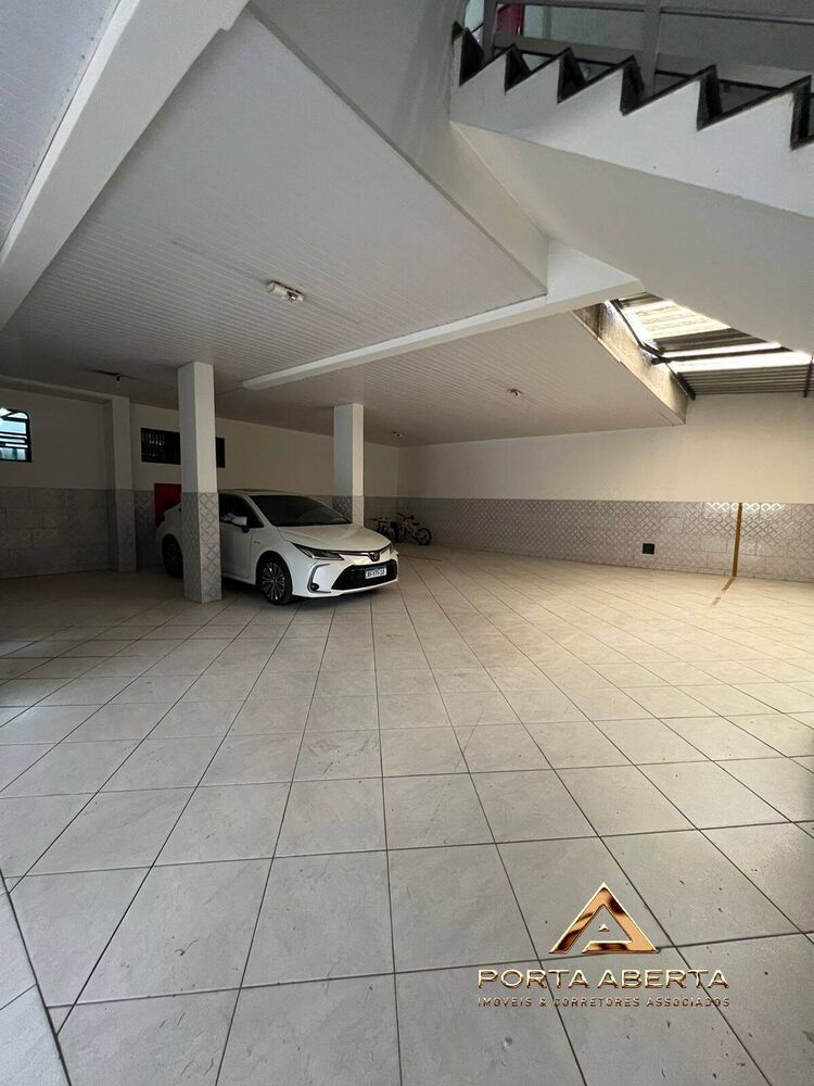 Apartamento à venda com 3 quartos, 130m² - Foto 4