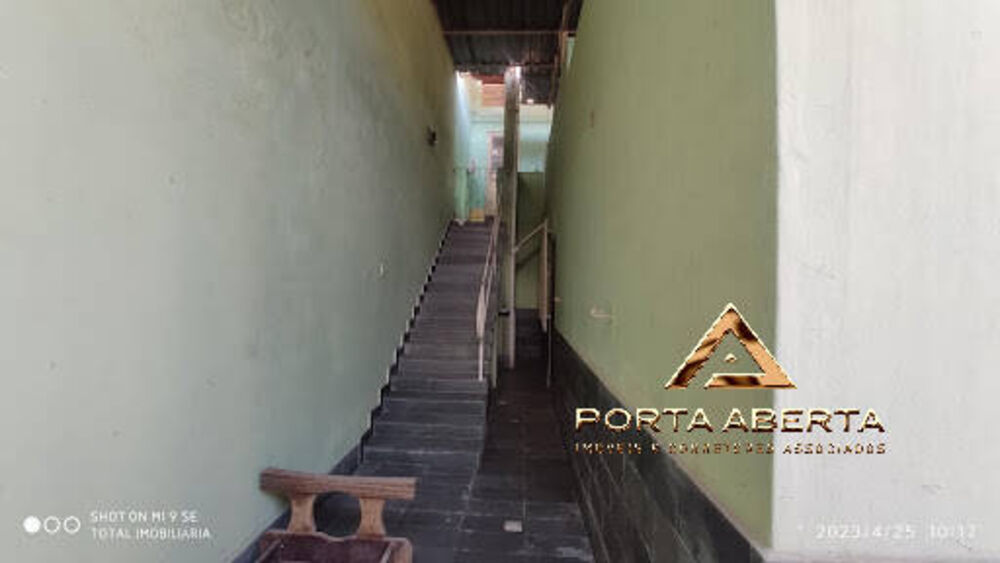 Casa, 4 quartos, 159 m² - Foto 1