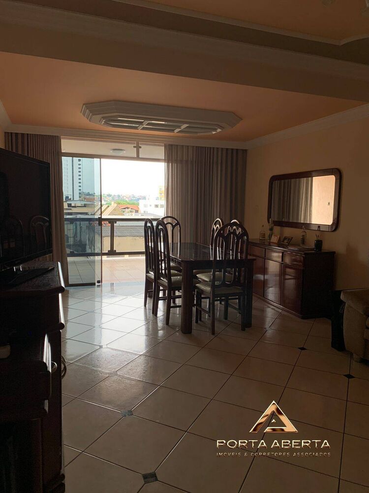 Apartamento à venda com 3 quartos, 96m² - Foto 4